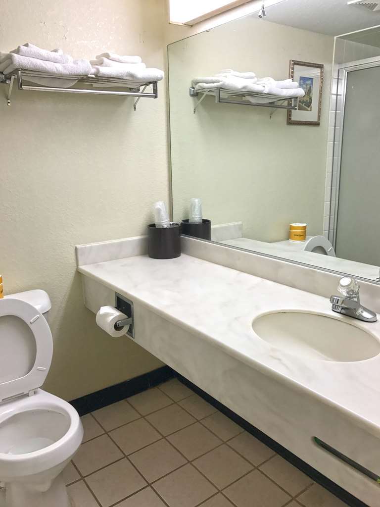 Americas Best Inn & Suites Urbana Δωμάτιο φωτογραφία
