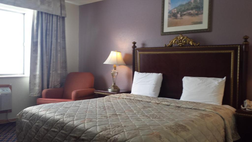 Americas Best Inn & Suites Urbana Εξωτερικό φωτογραφία