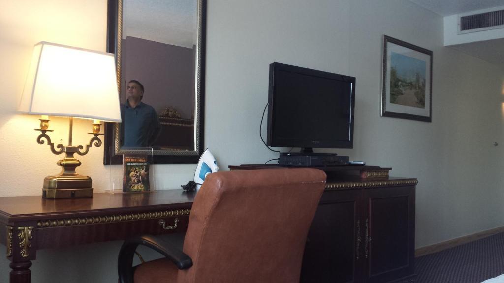 Americas Best Inn & Suites Urbana Δωμάτιο φωτογραφία