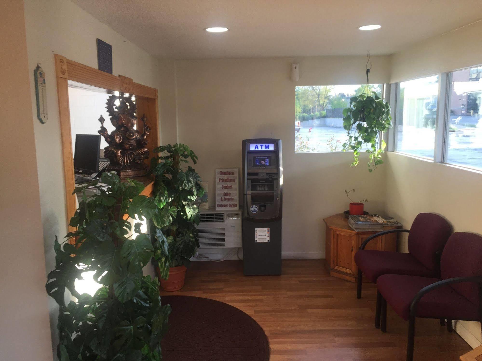 Americas Best Inn & Suites Urbana Εξωτερικό φωτογραφία