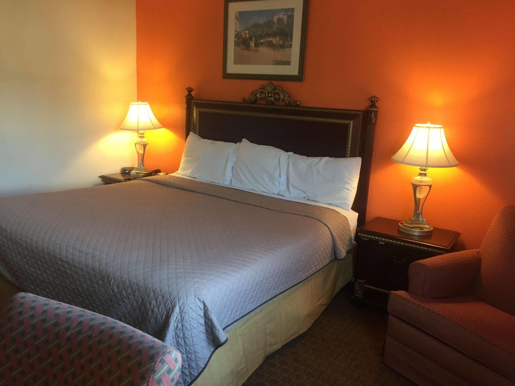 Americas Best Inn & Suites Urbana Εξωτερικό φωτογραφία