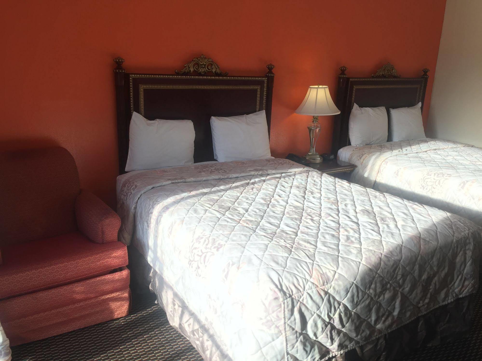 Americas Best Inn & Suites Urbana Εξωτερικό φωτογραφία